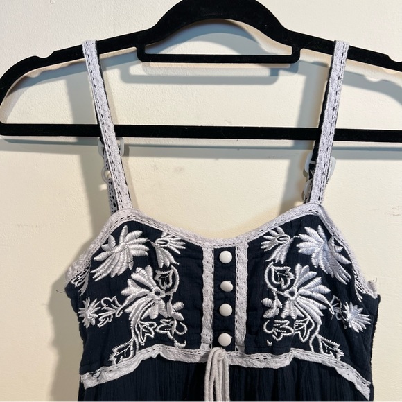 Vintage Boho Blue Empire Waist Maxi Dress w/ White Floral Embroidered Accents - Picture 8 of 9